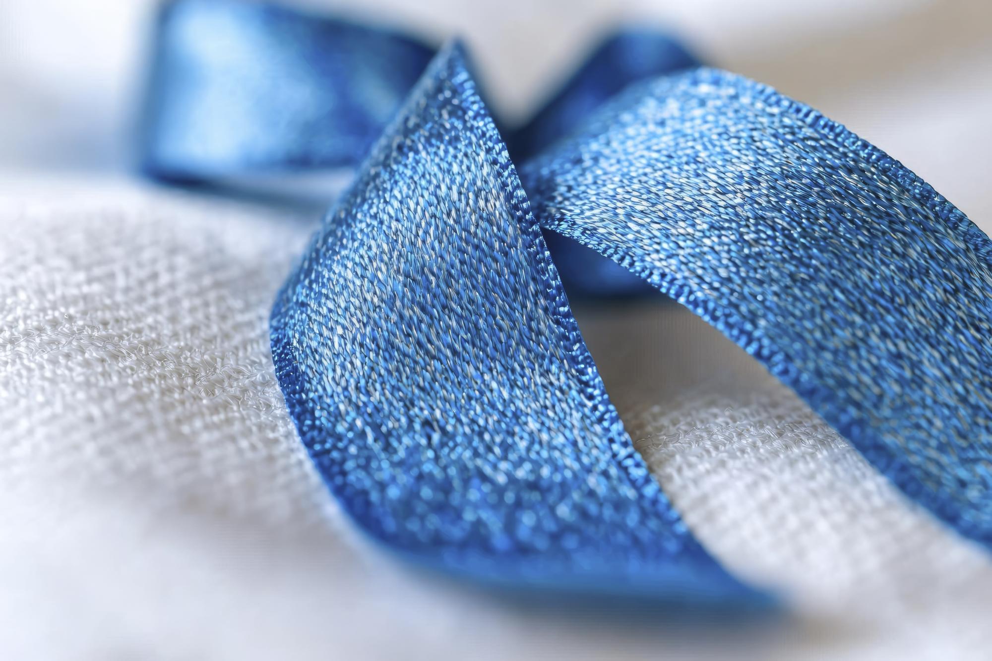Campione punto satin blu su lino